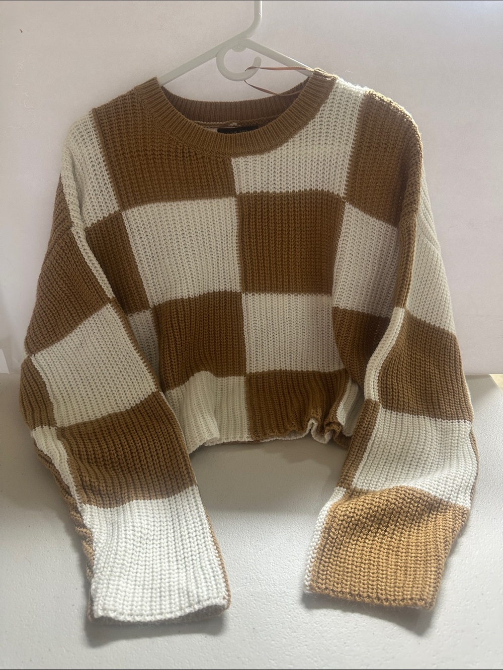 Love Tree Checkerboard Cropped Sweater - Cream & Brown